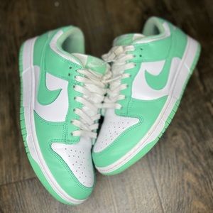 Nike dunk low “Green Glow”